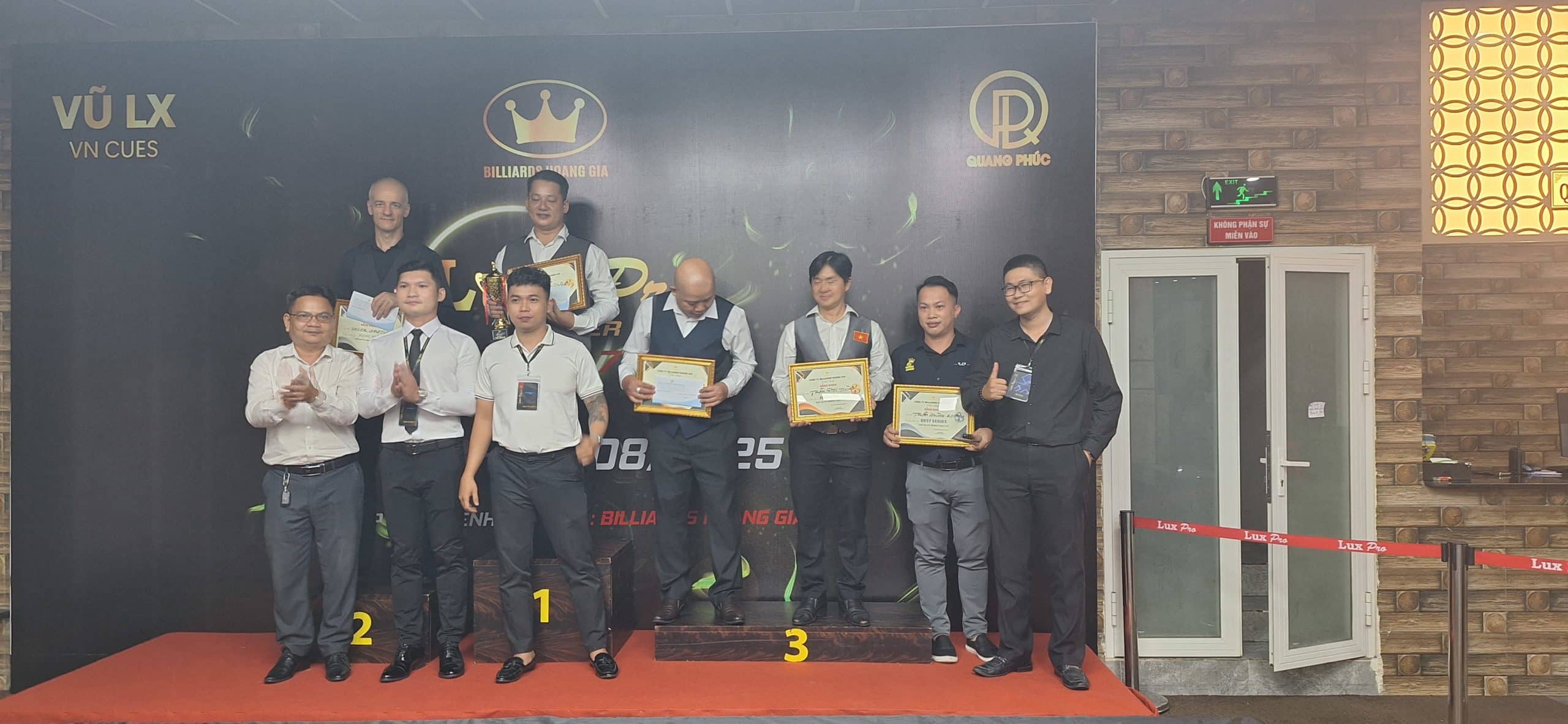 Vietnam – Binh Duong – Hoang Giái Showroom – Lux Pro Master